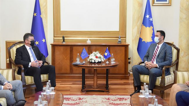 Kryekuvendari Konjufca priti në takim përfaqësuesin e posaçëm të BE-së për dialogun, Miroslav Lajçak