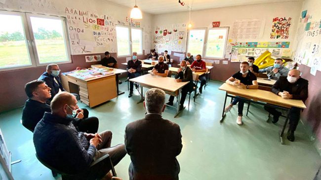 Banorët e Nasalës falënderojnë Lutfi Hazirin për projektin e ujësjellësit, ndriçimit dhe subvencionet për bujqit