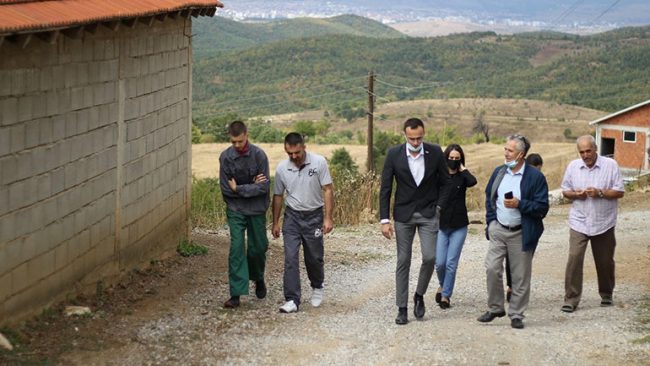 Lipovica e indinjuar me trajtimin e keqqeverisjeve komunale