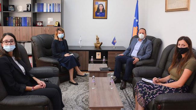 Zëvendësministrja Shala priti në takim Kryesuesin e Këshillit Gjyqësor