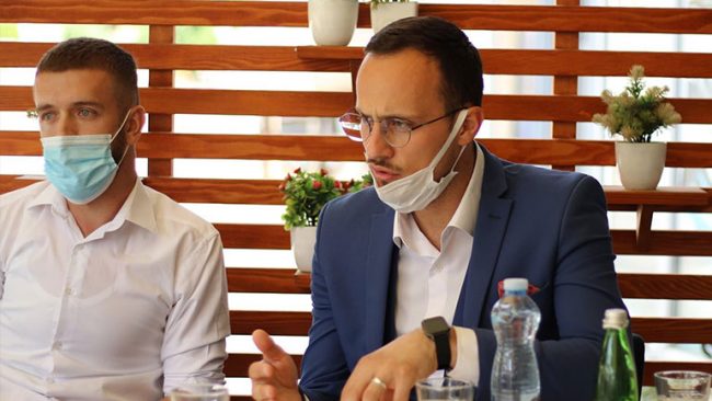 Hyseni: Pabarazia në trajtimin e komunitetit, me qeverisjen e Lëvizjes Vetëvendosje merr fund!