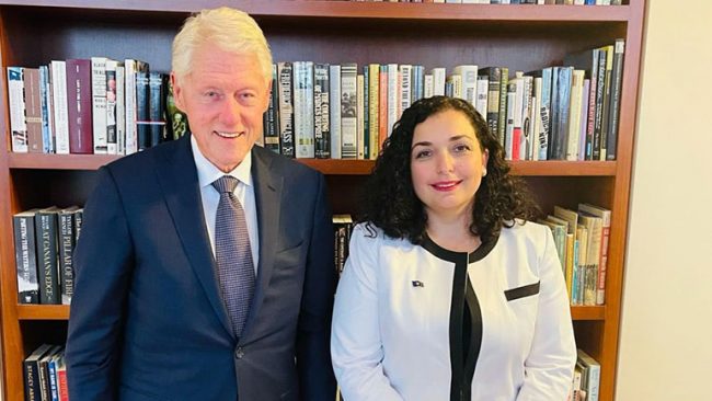 Presidentja Osmani: Kosova e bekuar me miq sikurse presidenti Clinton