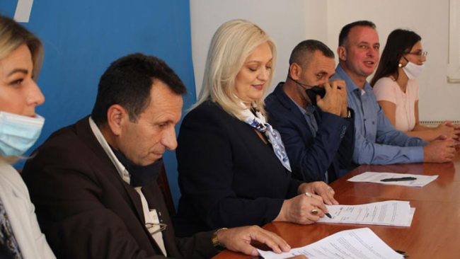 PDK nënshkruan deklaratën e zotimit me Handikos dhe Shoqatën e të Verbërve