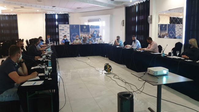 Policia realizon punëtori “Bashkëpunimi ndërinstitucional, sfidat në parandalimin dhe trajtimin e delikuentëve të mitur”