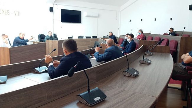 Viti: Mbahet debati për plotësim ndryshimin e draft rregullores për taksa, ngarkesa dhe gjoba