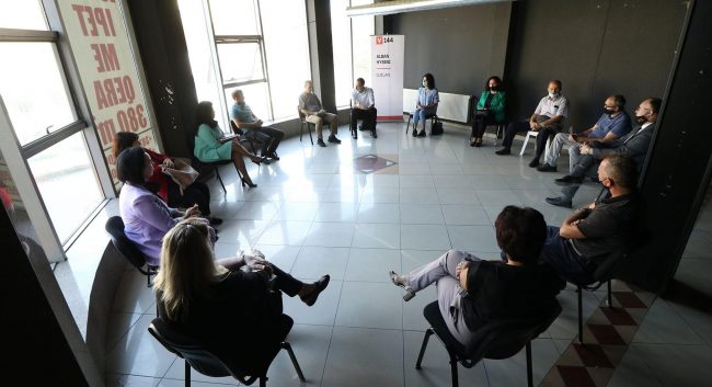 Mësimdhënësit në përkrahje të ndryshimit të 17 tetorit!