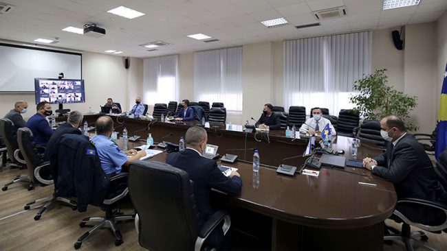 Mbahet takimi zyrtar lidhur me përgatitjet dhe zbatimin e urdhrit operativ për zgjedhjet lokale – 17 tetor 2021