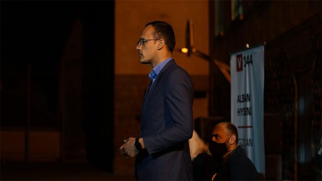 Vetëvendosje me një program të arritshëm e të orientuar drejt një qeverisjeje për të gjithë