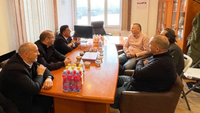 Lutfi Haziri viziton kompaninë “Efekos”: Krenar me brendin që ia solli Gjilanit