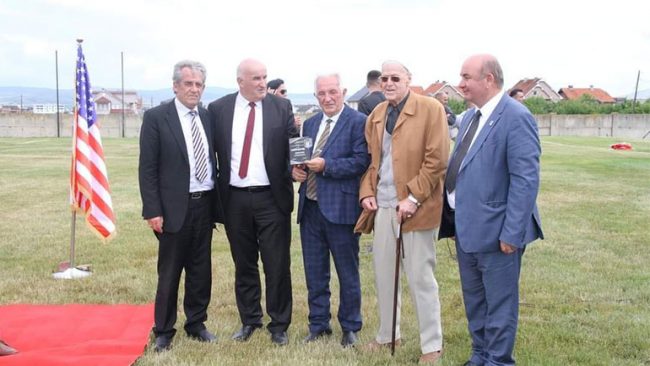 Kryetari Haliti e priti në takim mërgimtarin vitias, Sali Avdullahu, e vlerësoi lartë kontributin e tij dhe të çdo bashkatdhetari për Vitinë
