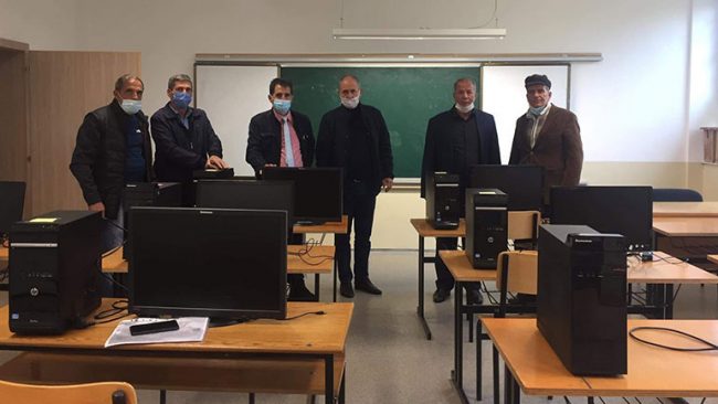 Shkollat në Vërban dhe Radivojc bëhen me kabinet të informatikës, falë donacionit të bashkatdhetarit, Tahir Shabani
