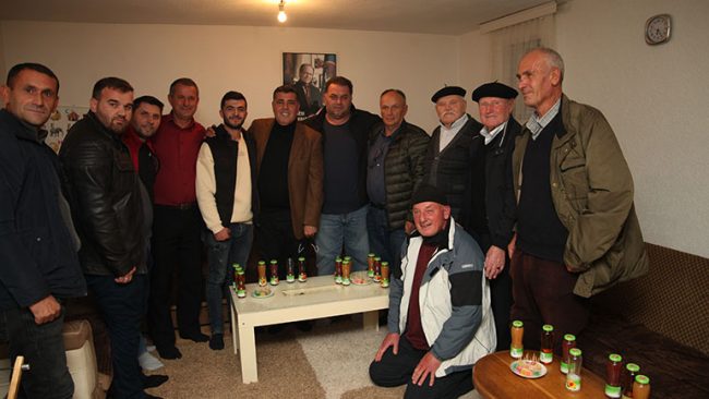 Lutfi Haziri merr mbështetje të madhe edhe nga banorët e Verbicës së Kmetocit