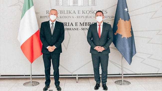Ministri Mehaj priti në takim njoftues ambasadorin e Italisë në Kosovë, Antonello De Riu