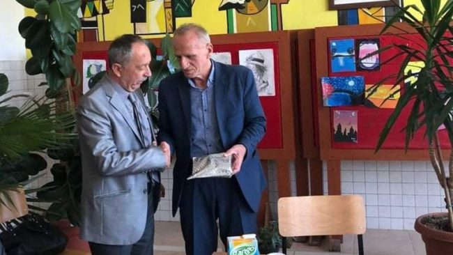 Nga sot edhe një veteran i arsimit