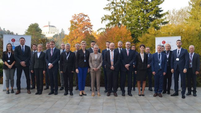 Përfaqësuesit e Ministrisë së Mbrojtjes marrin pjesë në takimin me drejtorët e politikave të mbrojtjes së Evropës Juglindore