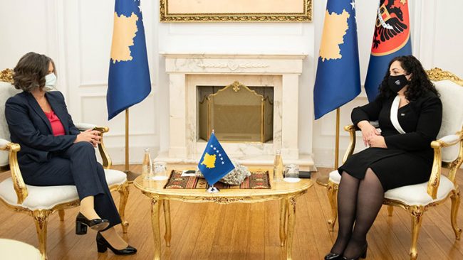 Presidentja Osmani priti në takim drejtoreshën e re të Zyrës së UNICEF-it në Kosovë, Nona Zicherman
