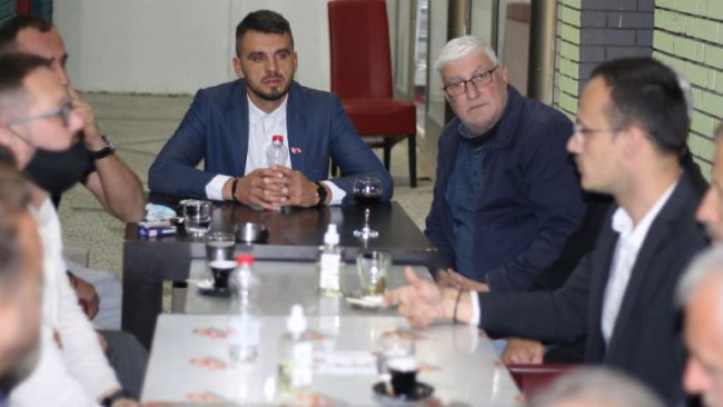 Lagjia “Reshat Ymeri” ka ndarë mendjen për Lëvizjen VETËVENDOSJE!