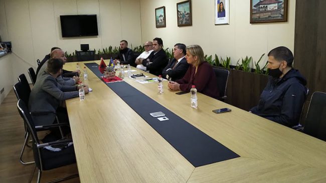 Gjilani bëhet komuna e parë që i vë bazat e një qyteti të mençur dhe ekologjik