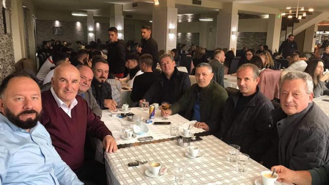 Bashkatdhetarët e kanë vulosur fitoren pa balotazh në qytetin e Vitisë