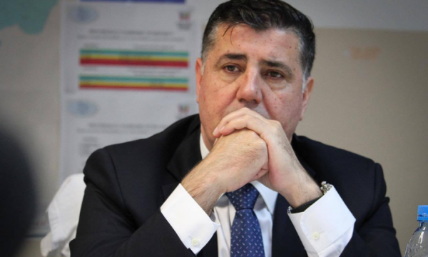 Kryetari Haziri ngushëllon Lulzim Bashën, me rastin e ndarjes nga jeta të babait të tij, Xhelal Basha