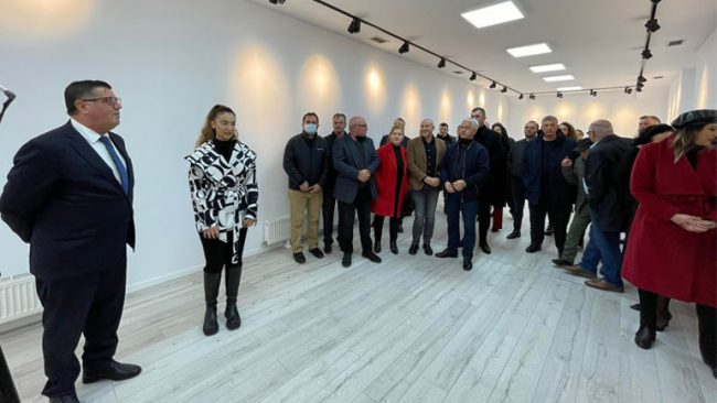 Inaugurohet Galeria e re e Gjilanit