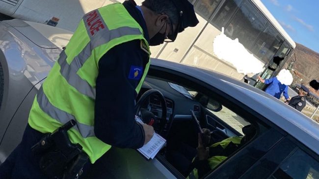 Në Gjilan realizohet plani policor: “Siguria në komunikacion dhe masat anti-covid”