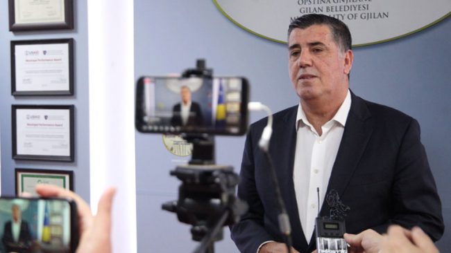 Lutfi Haziri i del në mbështetje gastronomëve lidhur me kërkesat për lejimin e hapjes së të gjitha bizneseve