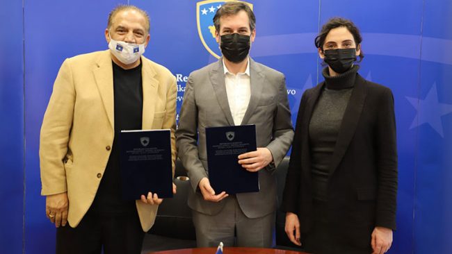 Mbështetet me afro 10 mijë euro Turneu Ndërkombëtar i Boksit “Adem Jashari”