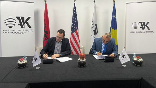 Memorandum bashkëpunimi ndërmjet OAK dhe UBT