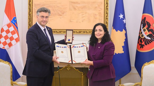 Medalje Presidenciale “Shën Tereza”, për kryeministrin kroat Andrej Plenkoviq dhe Spitalin “Dr.Josip Bençeviç” të Sllavonski Brodit