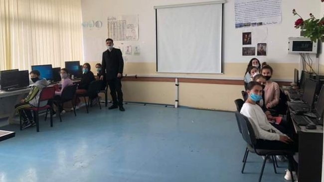 Hasani falënderon komunën për investimet dhe përkujdesen për shkollat në fshatrat Radivojcë, Budrikë dhe Devajë