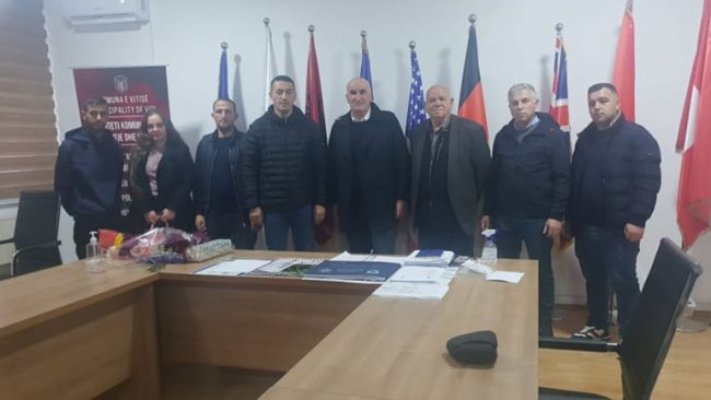 Kryetari Haliti priti në takim Shoqatën e Familjeve të Dëshmorëve