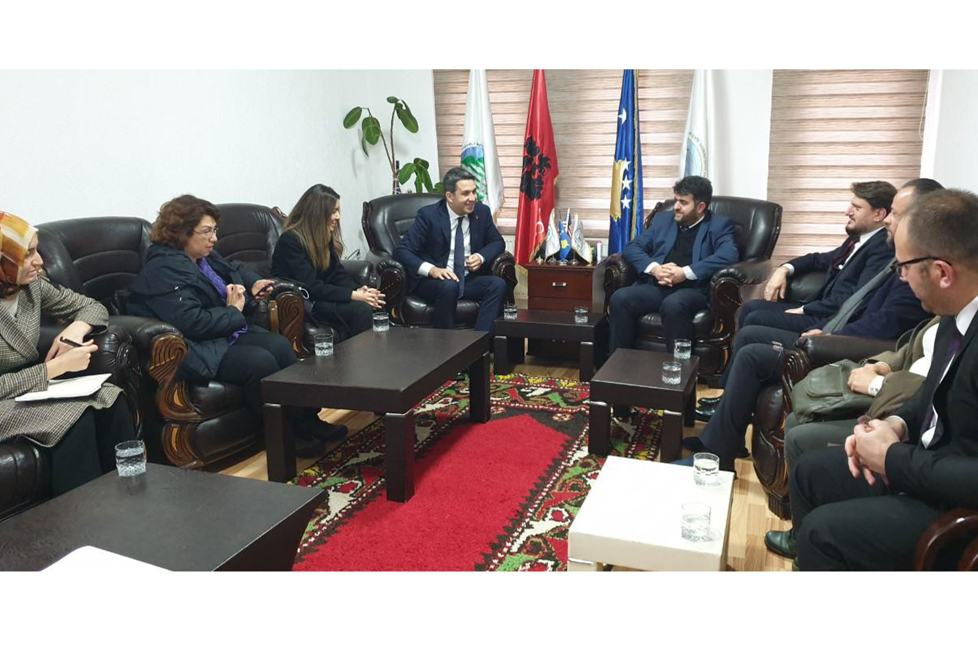 Këshilli i Bashkësisë Islame në Gjilan priti në takim zëvendësdrejtorin e Drejtorisë së Vakëfeve të Turqisë, Aydin Cem Aslanbay