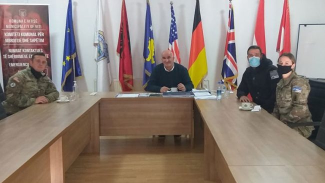 Kryetari i Vitisë priti në takim KFOR-in amerikan në Viti