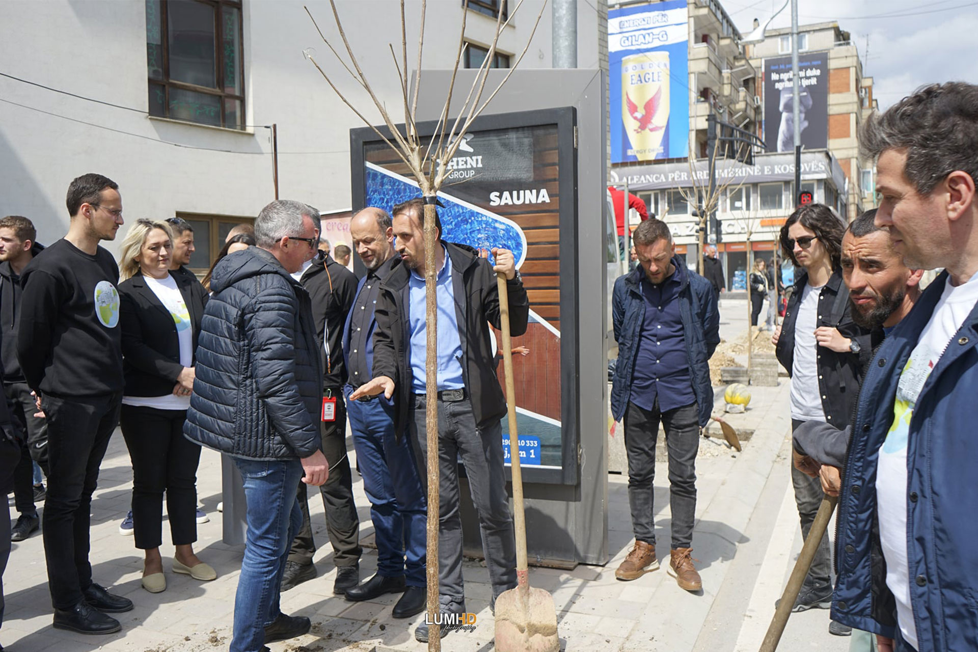 Mbillen drunjtë dekorativ edhe në Gjilan