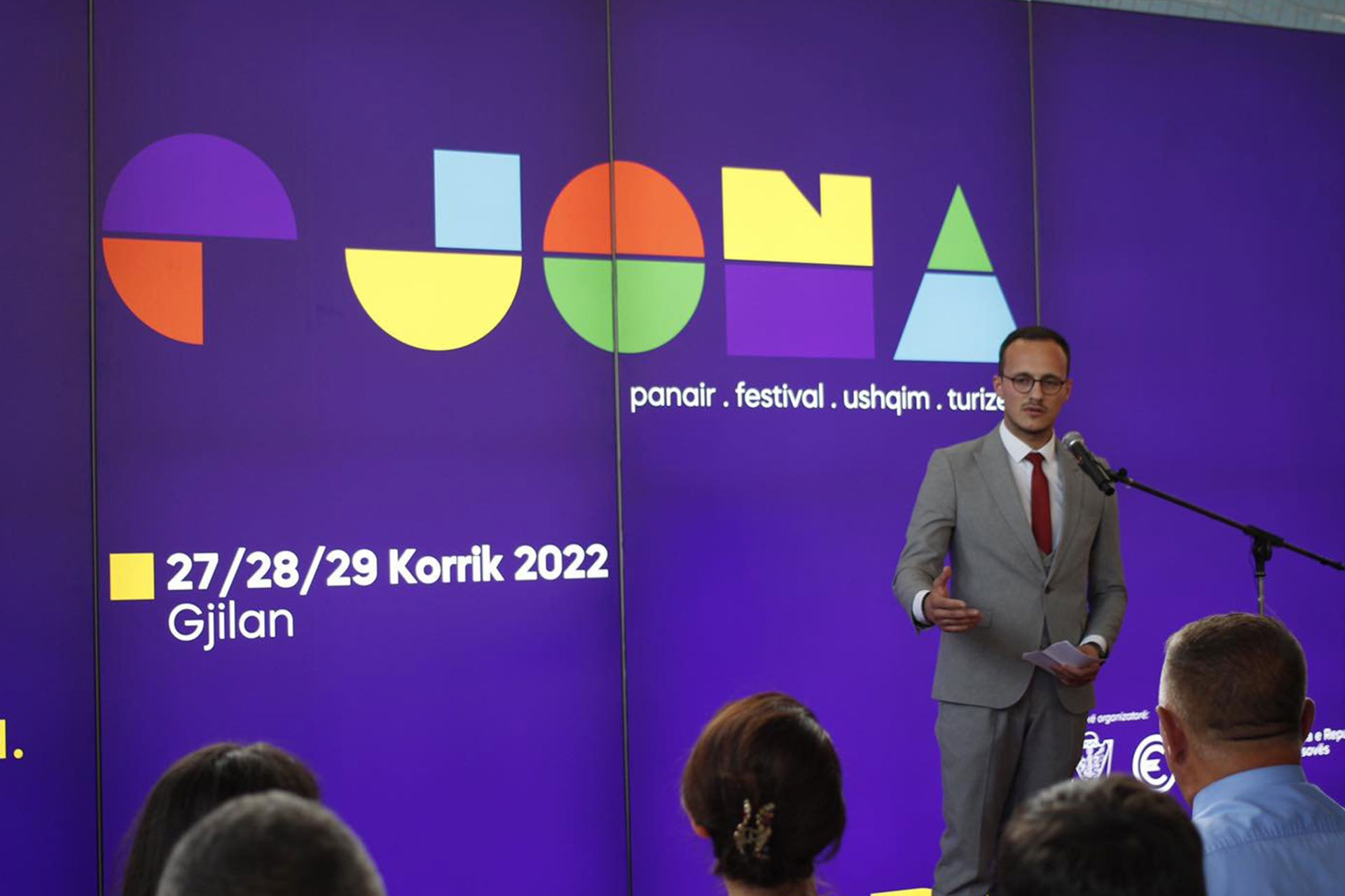 Kryetari Hyseni u shpërndan certifikata bizneseve të cilat kanë ekspozuar prodhimet në panairin “E JONA”