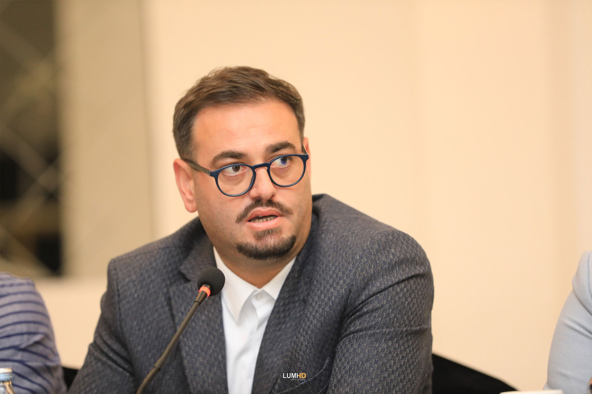 Kushtrim Zeqiri (DKRS): PDK-ja ia ka huq me kritikat e saj për kinse keqpërdorime në “Flakën e Janarit 2023”