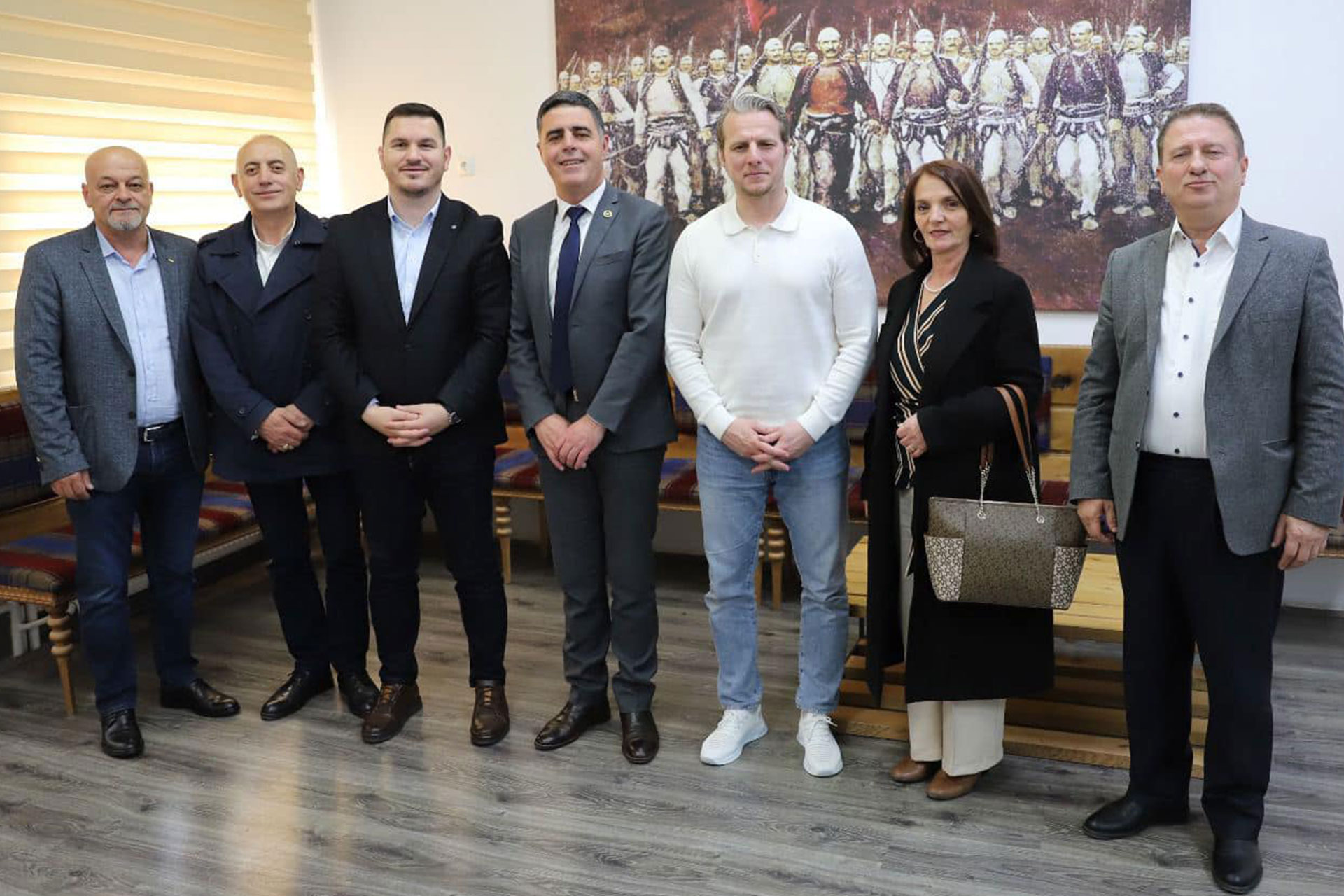 Mustafa: Kosova e Shqipëria duhet të bëjnë shumë më tepër për Luginën