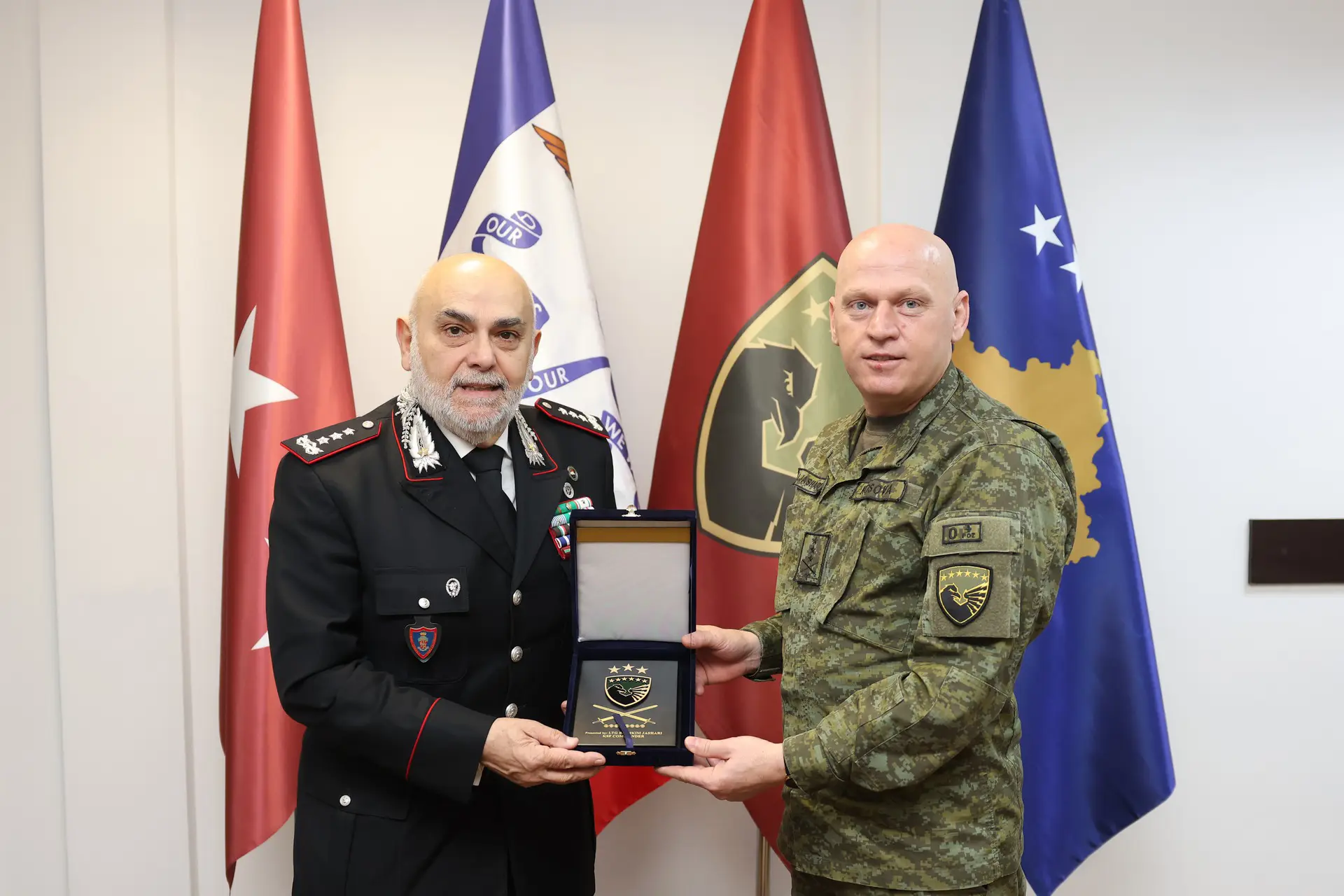 Gjenerallejtënant Bashkim Jashari priti në vizitë Gjenerallejtënant Vito Ferrara