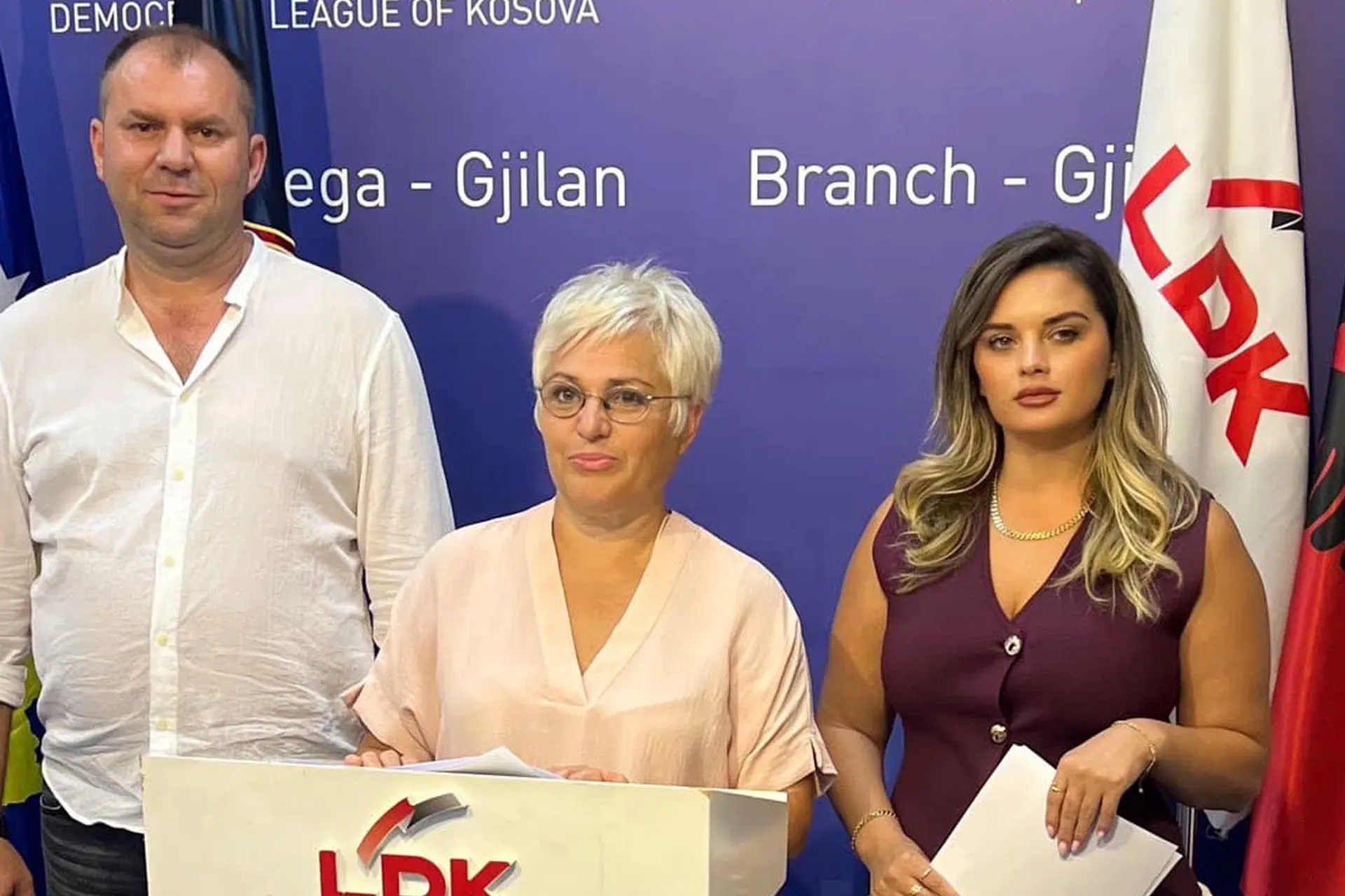 LDK: Ky vit do të fillojë mbarë veç për militantet e VV-së qe po punësohen në shkolla, por jo edhe për nxënësit e disa shkollave, për shkak të mungesës së renovimeve