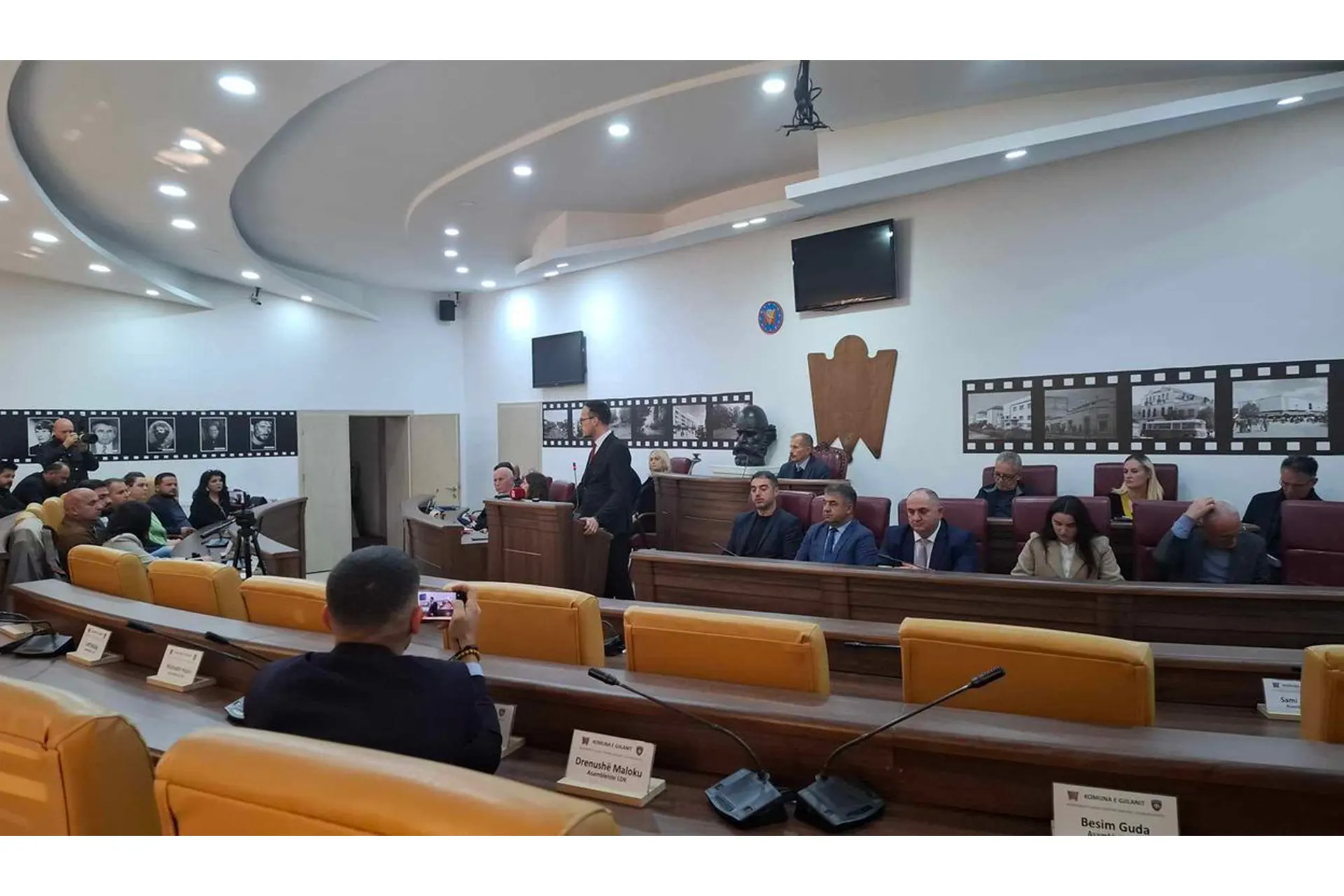 Seanca e jashtëzakonshme e Kuvendit Komunal të Gjilanit – LIVE