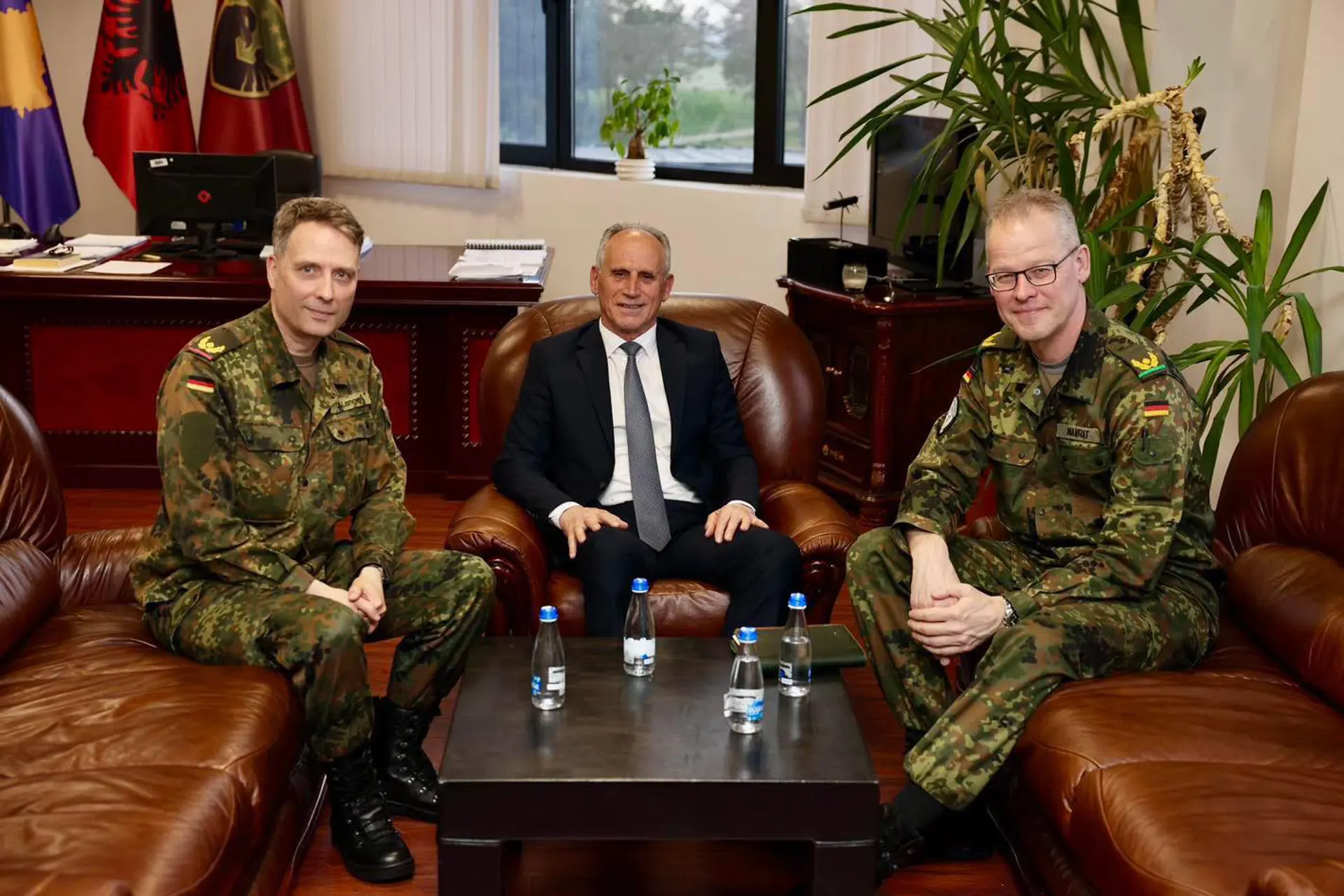 Zëvendësministri Syla priti në takim lamtumirës drejtorin e NALT-it, gjeneral brigade Christian Nawrat