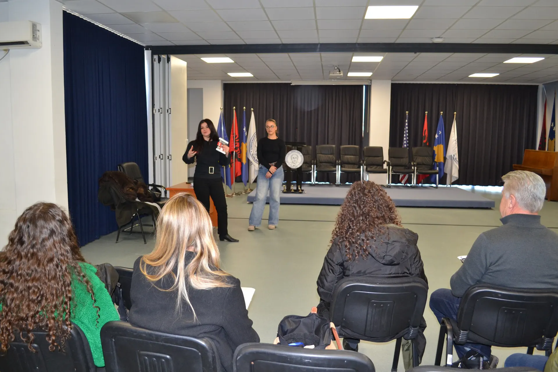 Fakulteti Juridik i UKZ-së organizoi takim me studentët për kampanjën “Qasja në Drejtësi”