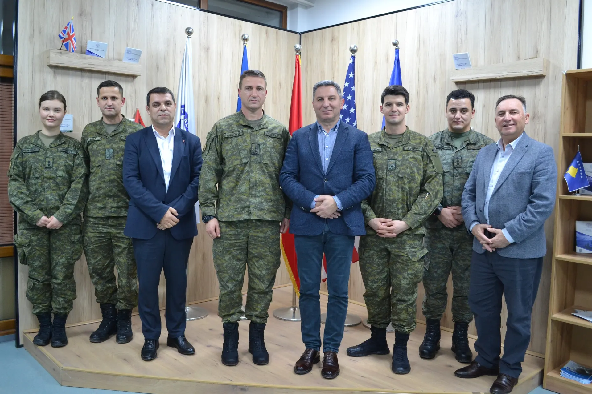 Rektori i UKZ-së priti në takim Komandantin e Regjimentit të Parë të Këmbësorisë së FSK-së me ekipin e tij