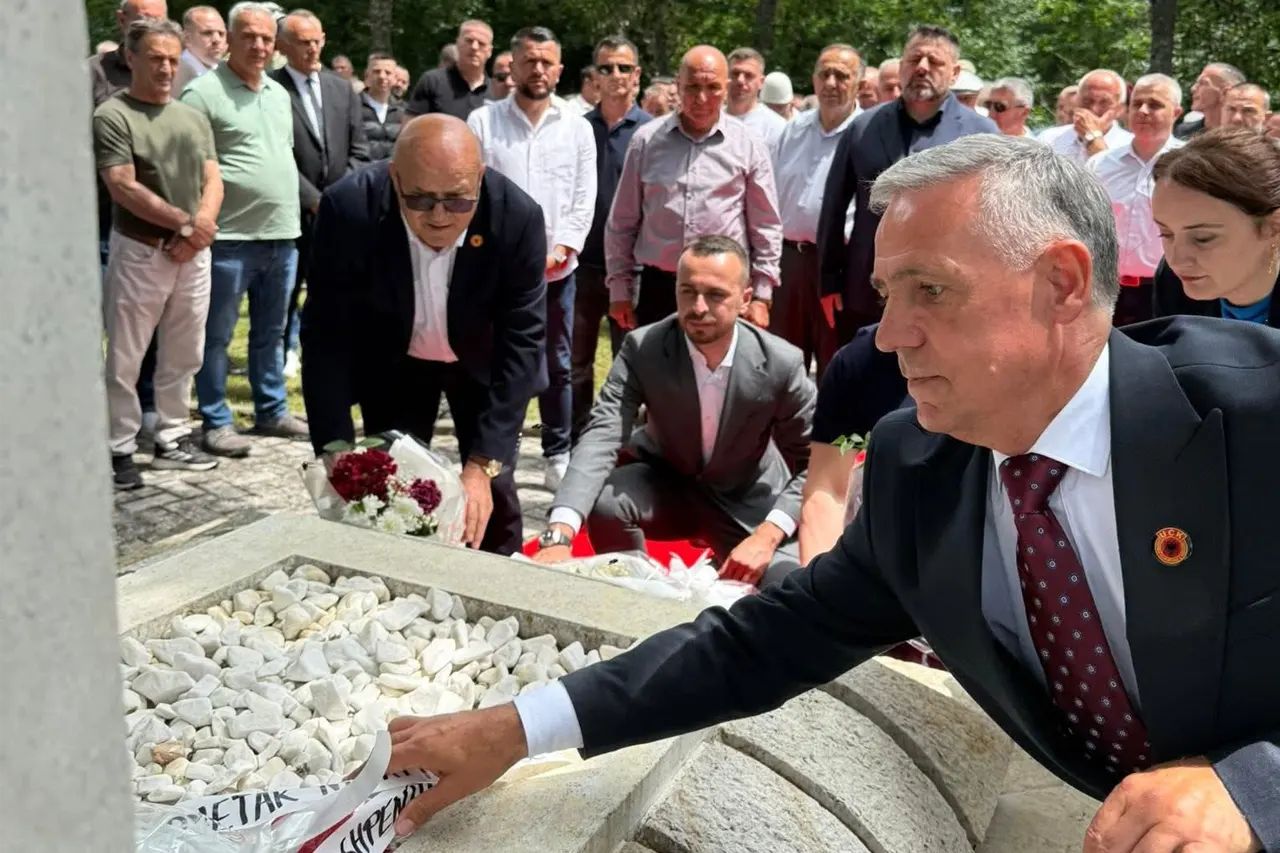 Ahmet Isufi: Në 27 vjetorin e rënies, sot kujtuam e nderuam, Shpendin e UÇK-së