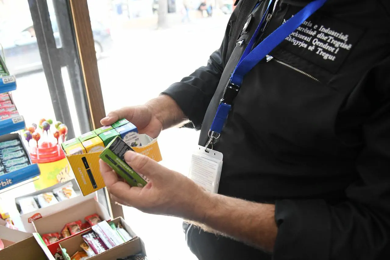 IQMT, kryen aksione për parandalimin e shitjeve të cigareve elektronike te të miturit