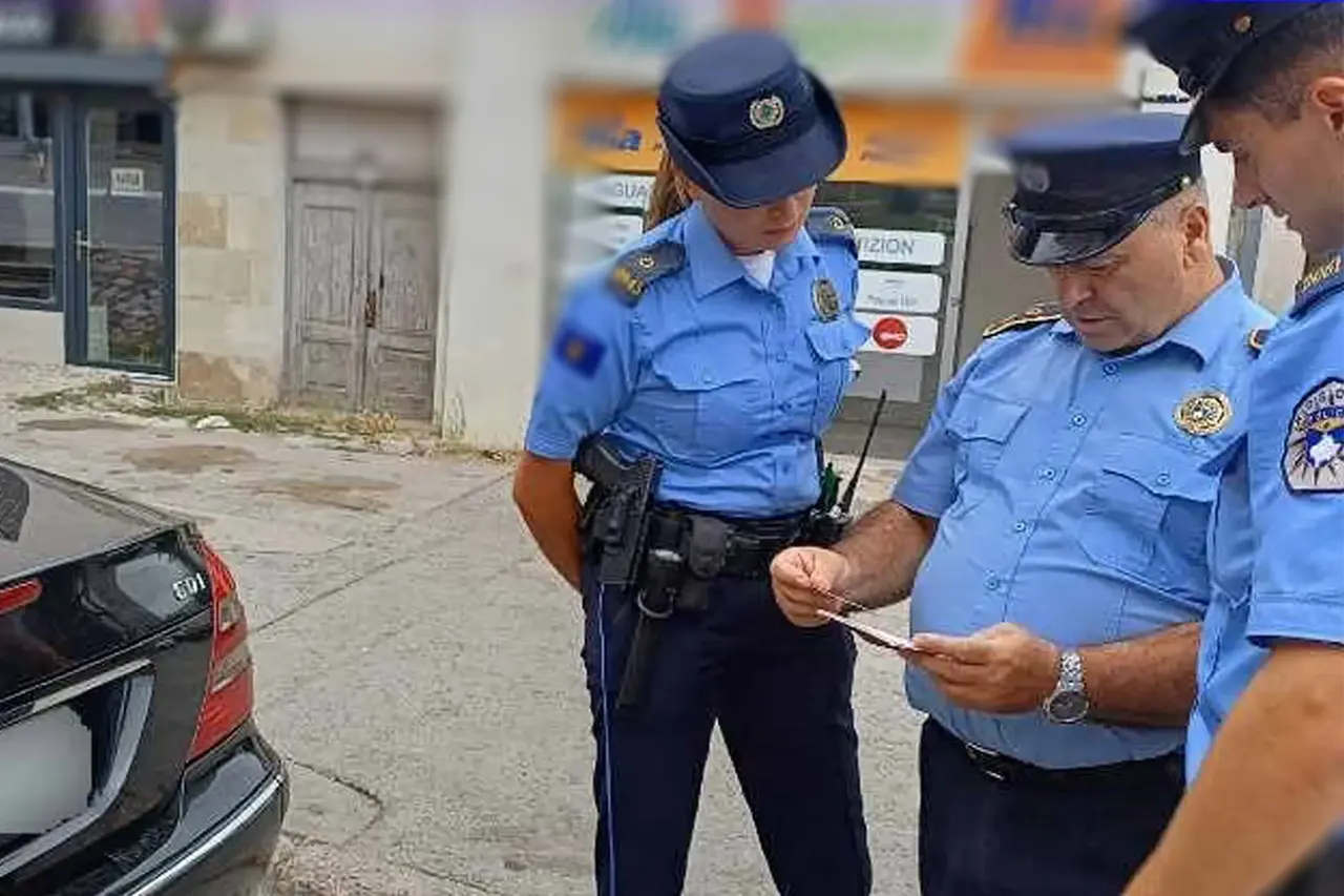 Brenda 24 orëve të fundit mbi 1 mijë e 600 gjoba trafiku, 58 aksidente, 17 të arrestuar