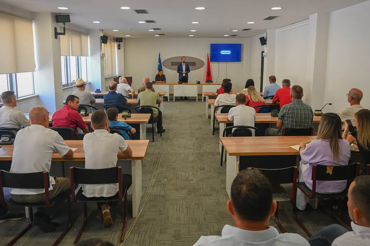 Kryetari i Kamenicës prezantoi punën e gjashtëmujorit të parë të vitit 2026