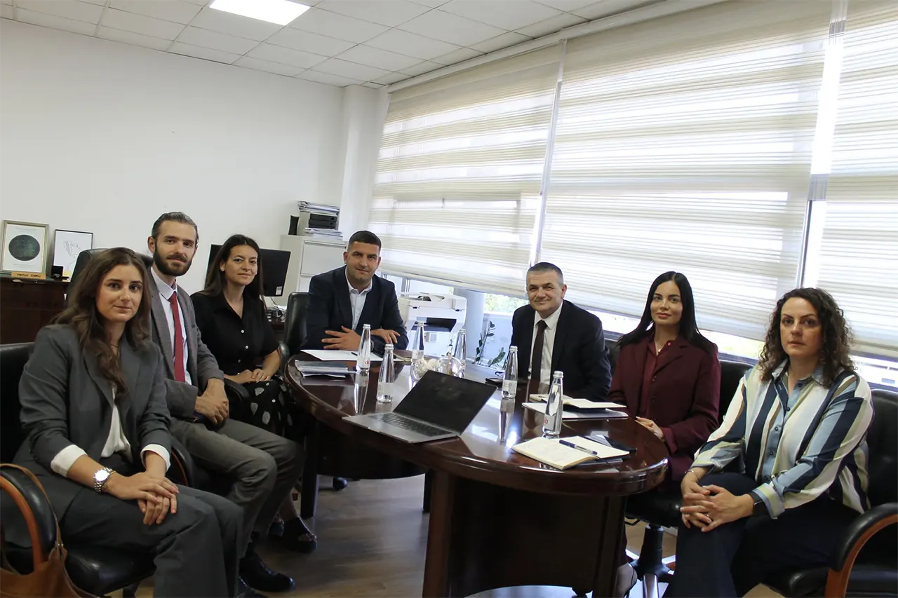 Nënkryetari i Gjykatës Themelore në Gjilan priti në takim përfaqësuesit e Akademisë së Drejtësisë