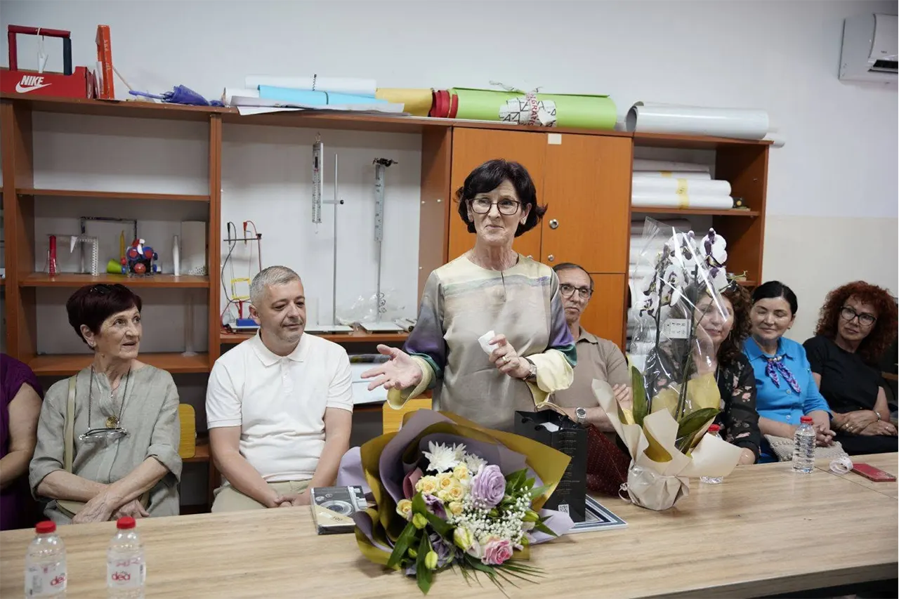 Pensionohet edukatorja gjilanase, Zijavere Rukovci